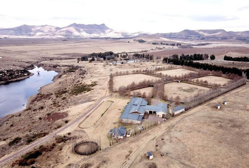 5 Bedroom Property for Sale in Clarens Free State